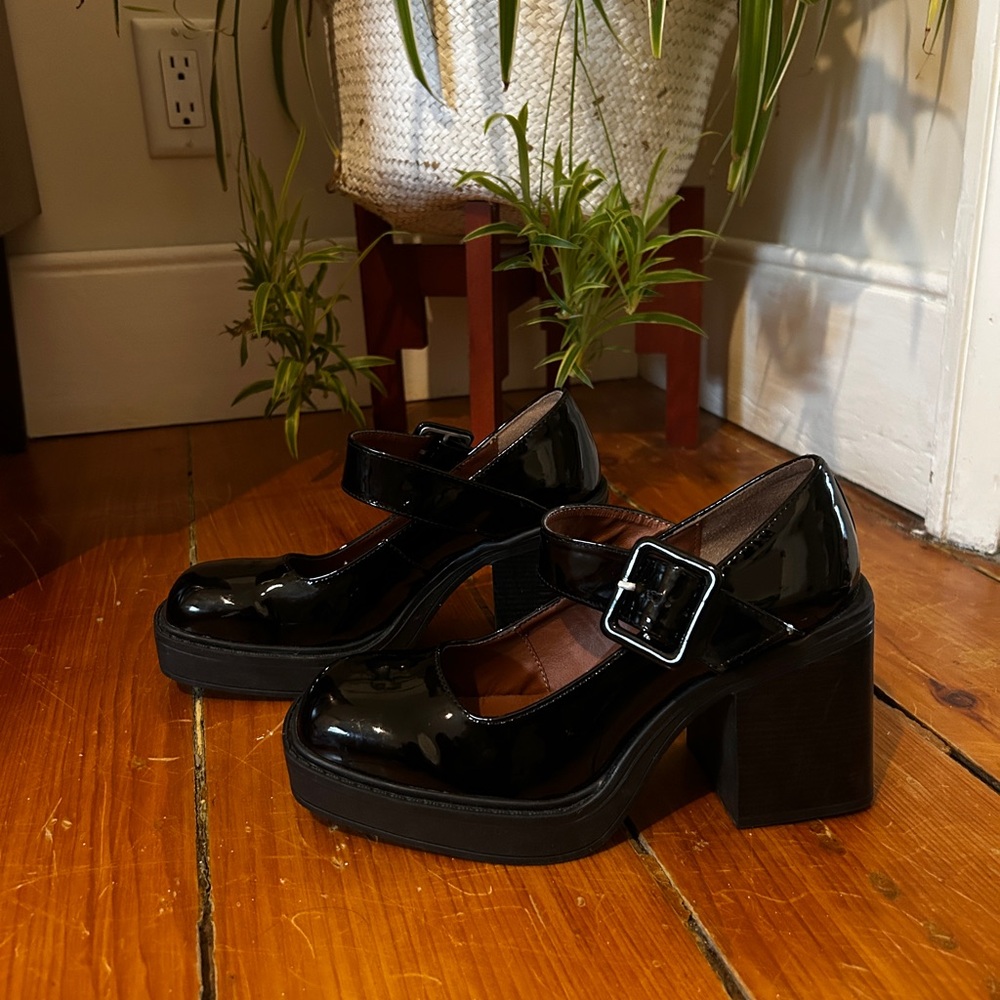 Black Patent Mary Jane Block Heel Pumps